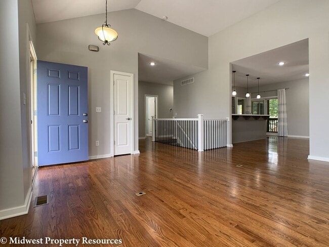 Building Photo - 3 Bedroom Home For Rent | Offered by Midwe...