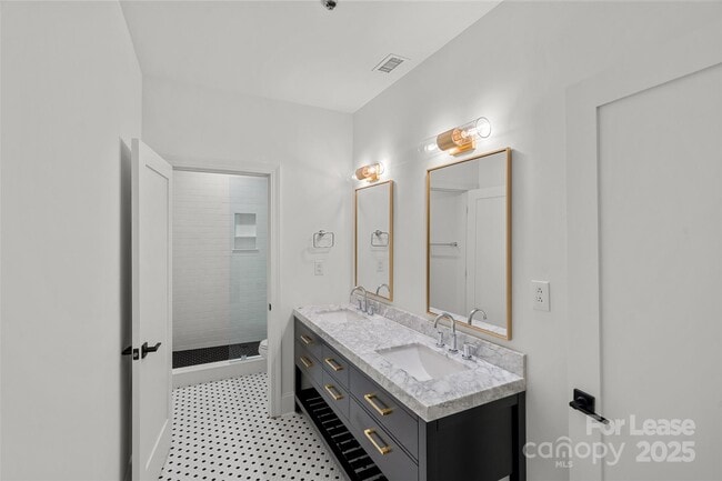 Building Photo - 310 Arlington Ave