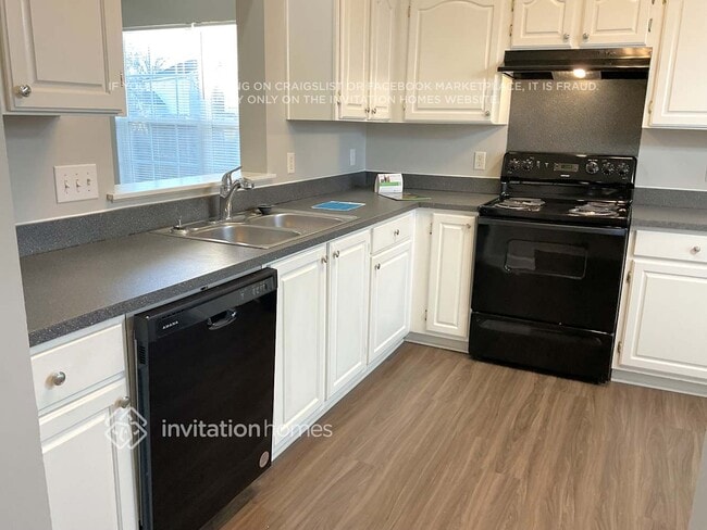 Building Photo - 4840 Aldersbrook Dr