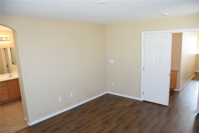 Building Photo - 7840 Littondale St