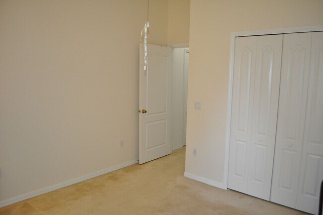 Building Photo - Lovely home in Pine Lakes