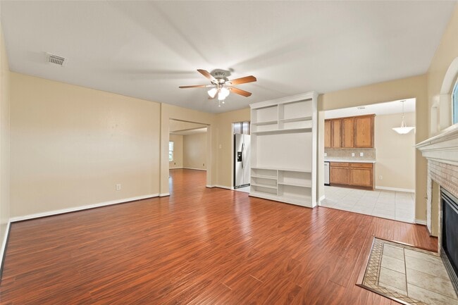 Building Photo - 32227 Willow Creek Park