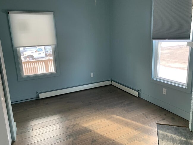 Building Photo - 420 Emmet St