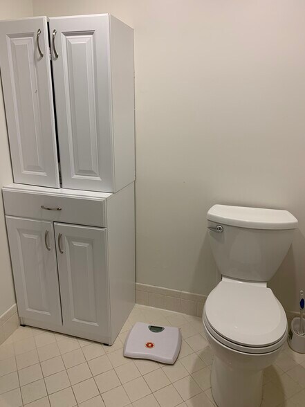 Building Photo - 195 Peppermint Ln