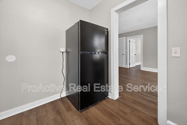 Building Photo - 1201 Tallwood St