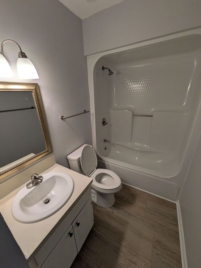 Building Photo - 2BD/1BA Unit at Ponderosa Village in Conover