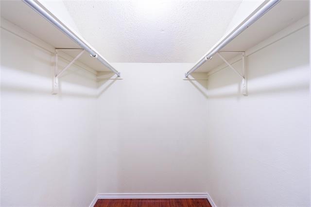 Building Photo - 5840 Spring Valley Rd