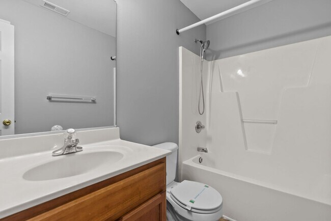 Building Photo - Western Branch 4 bed Ready Now!!