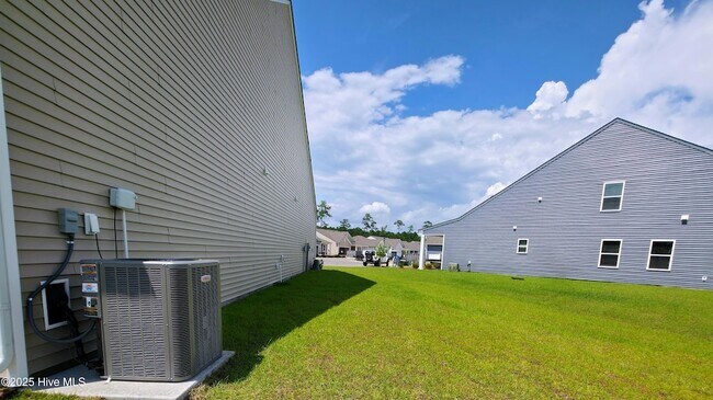 Building Photo - 344 Eagle Claw Dr
