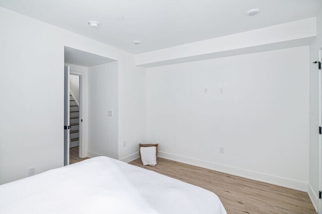 Building Photo - Brand New Luxury Townhouses