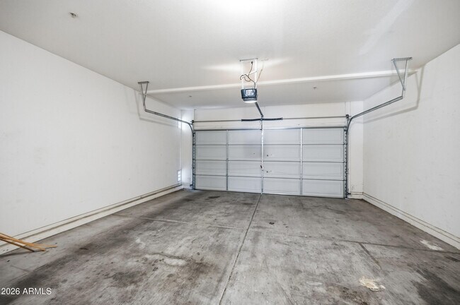 Building Photo - 1428 E Hopkins Rd