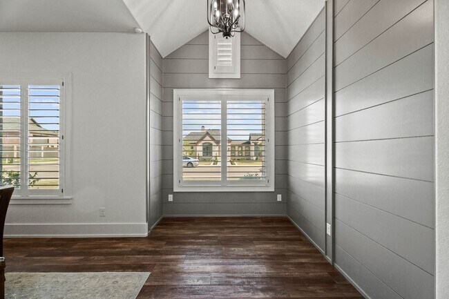 Building Photo - Luxury Home in Kelsey Park