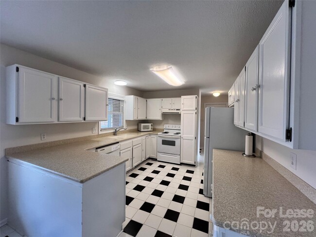 Building Photo - 149 Lytton Farm Rd