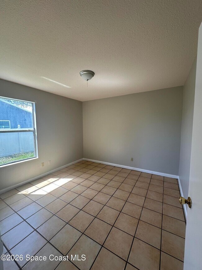 Building Photo - 1100 Ipswich St NW