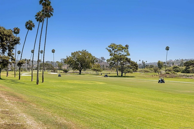 Building Photo - STUNNING HOME WITH GOLF COURSE VIEW IN WHI...