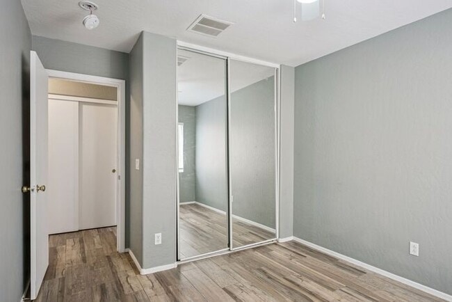 Building Photo - Very nice 3 bedroom 2 bath home