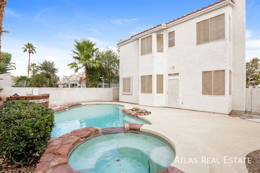 Building Photo - 2213 Warm Walnut Dr