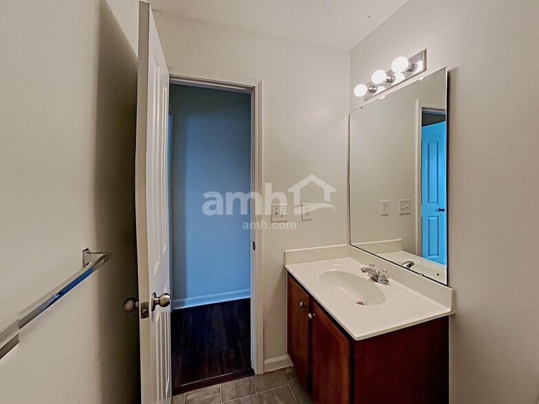 Building Photo - 6840 Horseback Ln