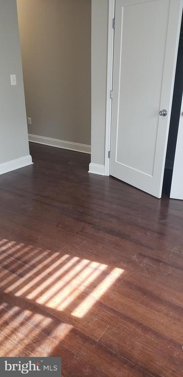 Building Photo - 1103 Morse St NE