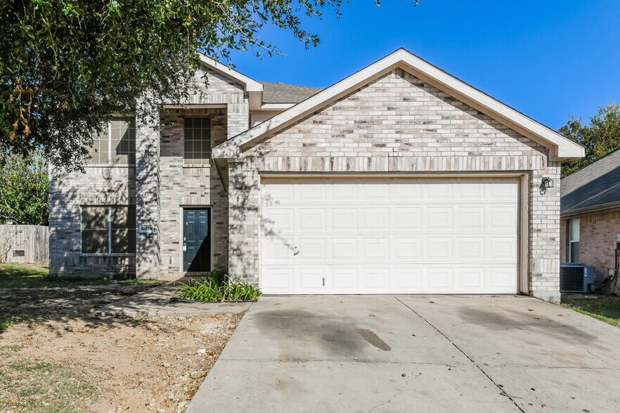 Primary Photo - 10024 Chapel Rock Dr