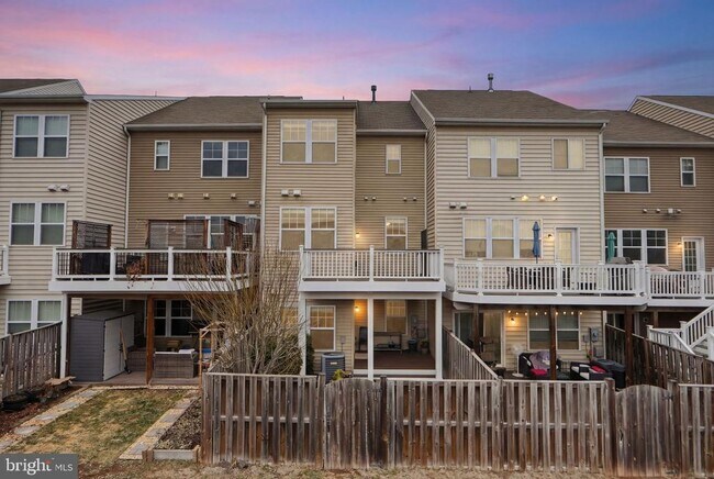 Building Photo - 43593 Mirror Terrace