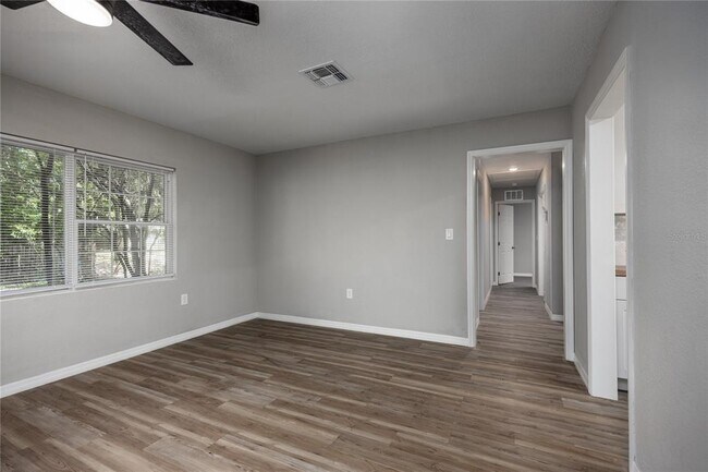 Building Photo - 640 NW 36th Ter