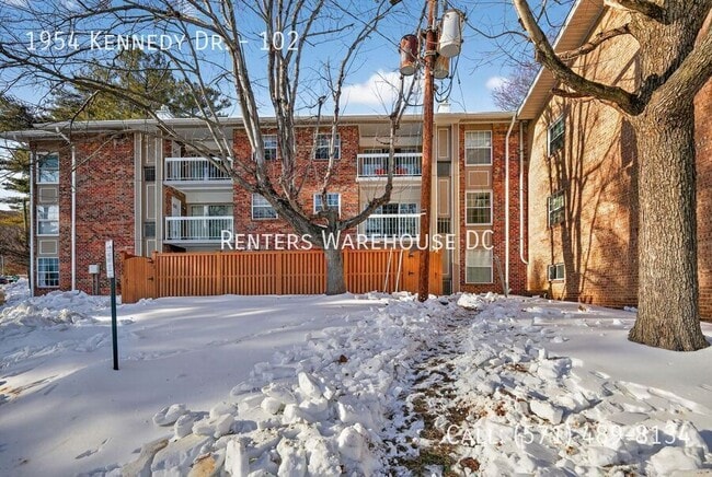 Building Photo - 1954 Kennedy Dr