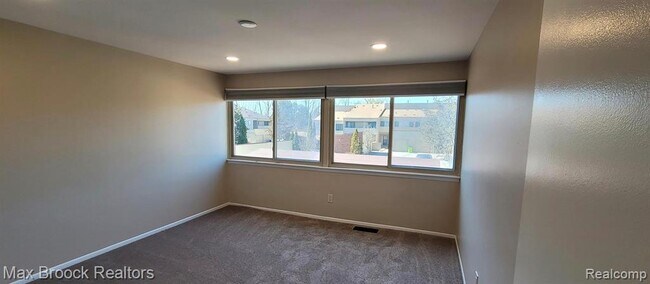 Building Photo - 7416 Azalea Ct