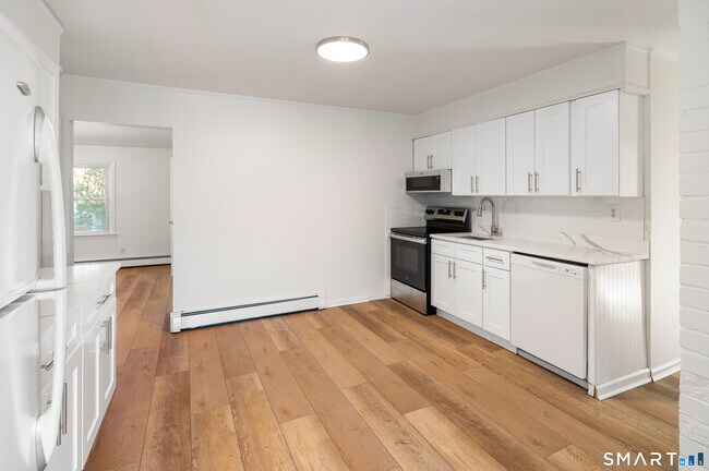 Building Photo - 1329 Stillwater Rd