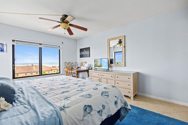 Building Photo - 801 S Ocean Dr