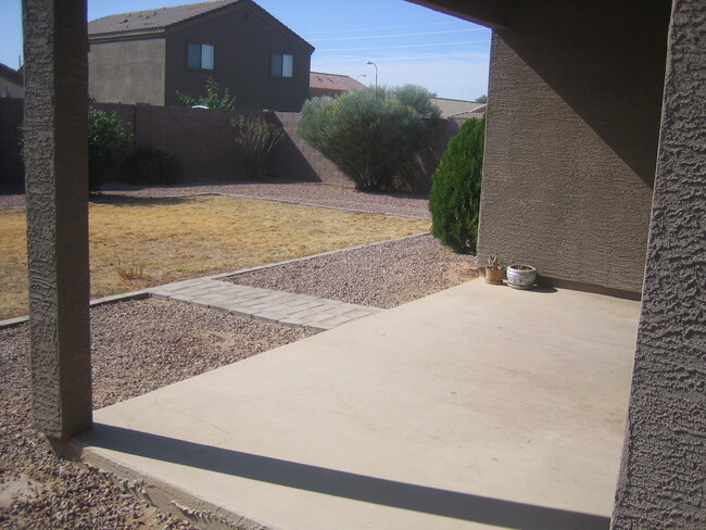 Building Photo - 3 Bed/2 Bath in Tolleson