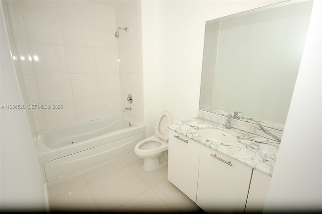 Building Photo - 950 Brickell Bay Dr