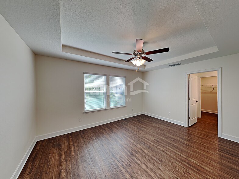 Building Photo - 8673 Highfield Ave