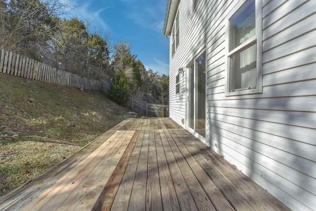 Building Photo - Beautiful 3BR/2.5BA in North Nashville!