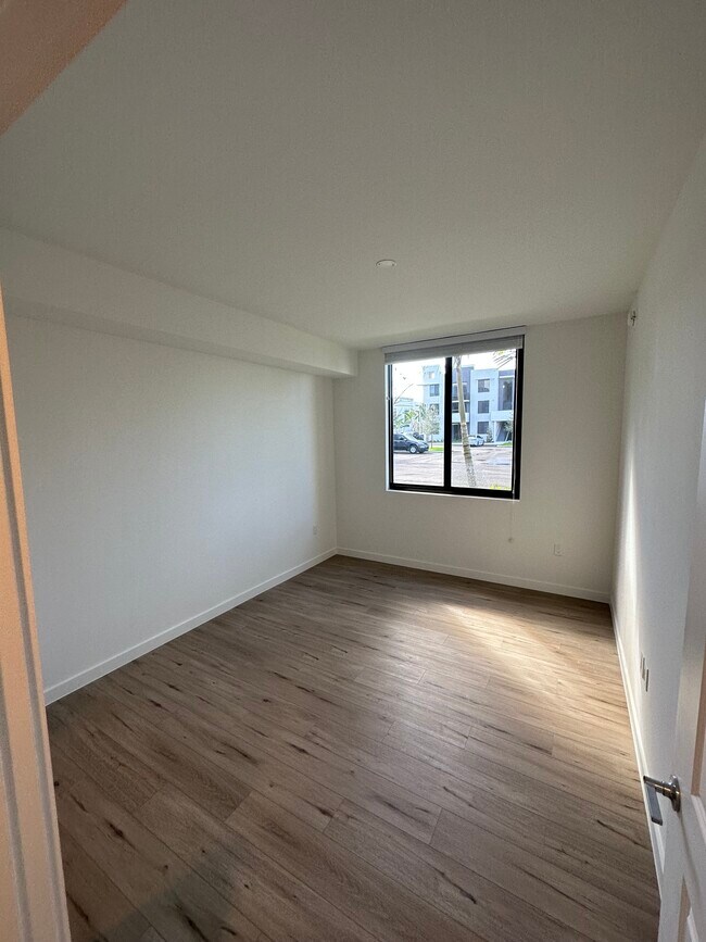 Building Photo - 7280 W 3rd Ave