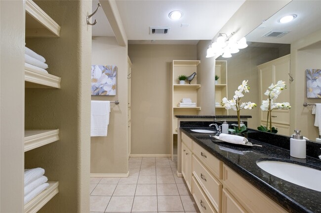 Building Photo - 11711 Memorial Dr