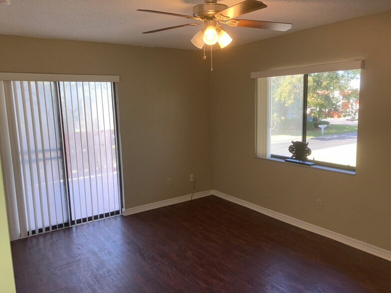 Master Bedroom - 2033 Oak Meadow Cir