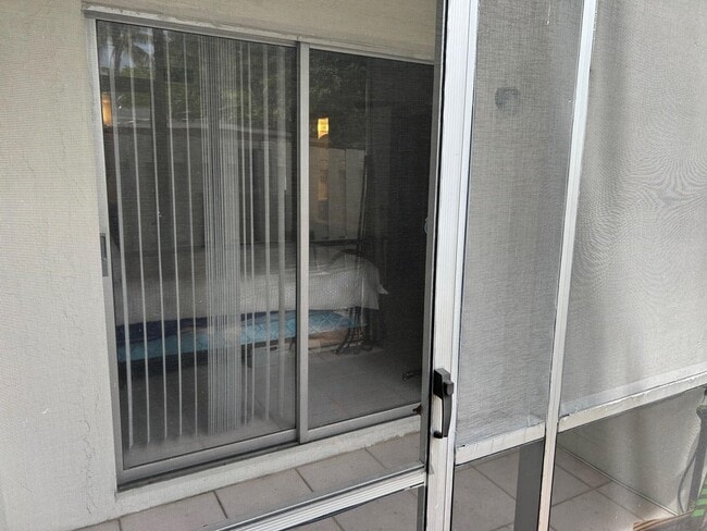 Building Photo - 1220 NE 3rd St