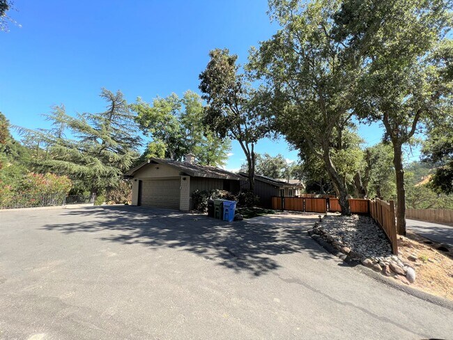 Building Photo - 2626 Mt Diablo Scenic Blvd