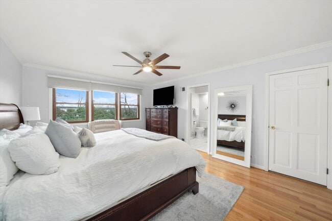 Building Photo - 5238 Pratt Ave