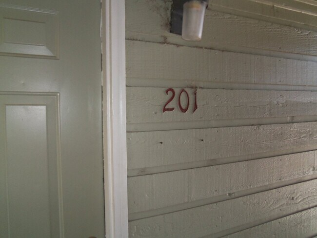 Primary Photo - Southwest Littleton, 1 bedroom, 1 bathroom...