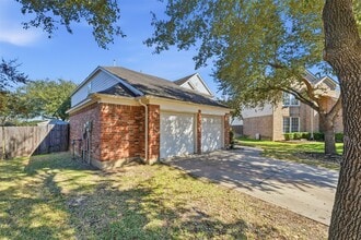 Building Photo - 26038 Palmdale Estate Dr