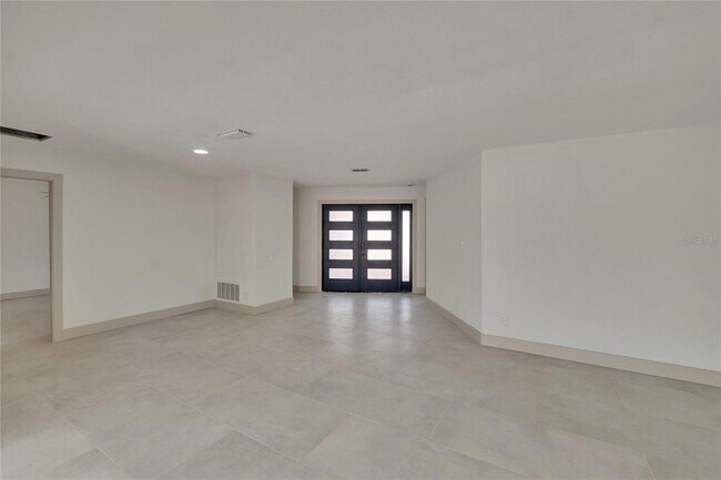 Building Photo - 1492 Sea Gull Dr S