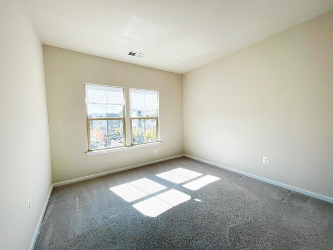 Building Photo - 10132 Dorsey Ln