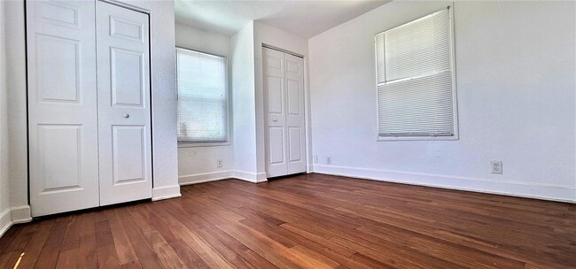 Building Photo - 438 26th St
