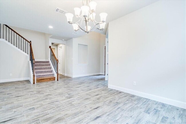 Building Photo - 6513 Folsom Ave