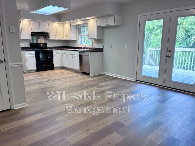 Building Photo - 8600 Marigold St