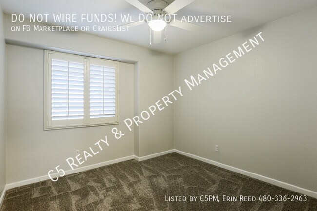 Building Photo - 3131 E Cottonwood Ln