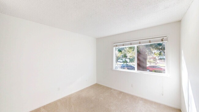 Building Photo - 412 Alameda del Prado