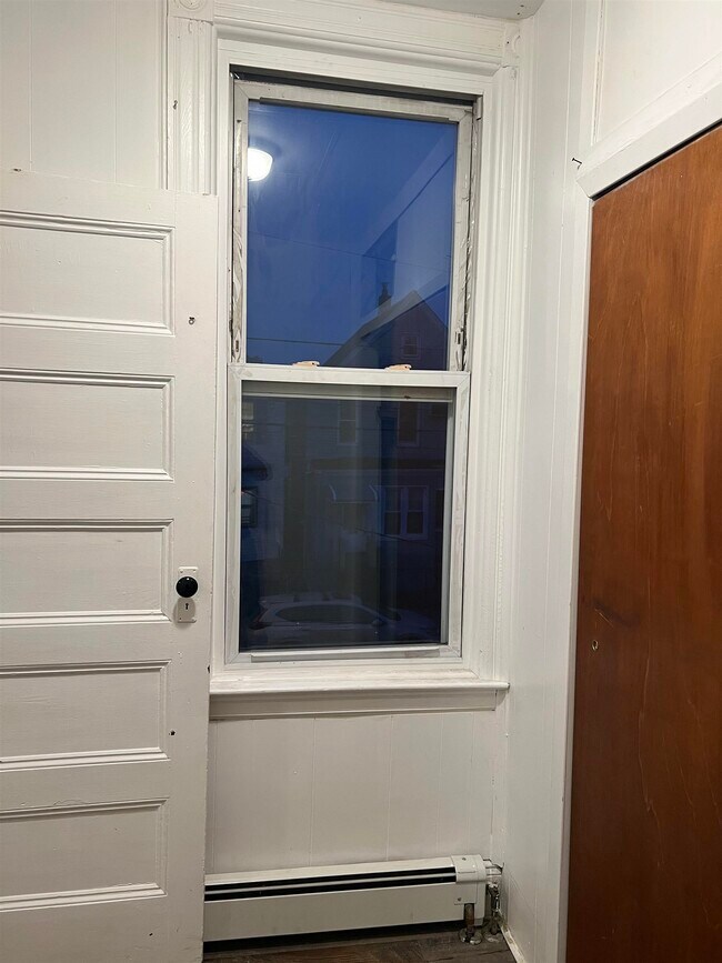 Building Photo - 1511 46th St